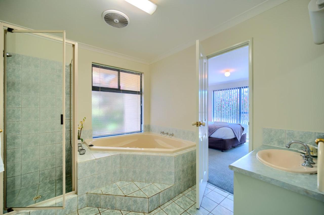 Bayside Villas Walpole Bagian luar foto
